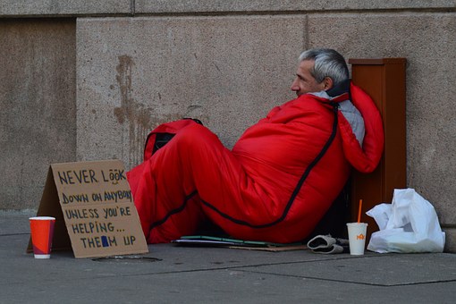 homeless-man-833017__340.jpg